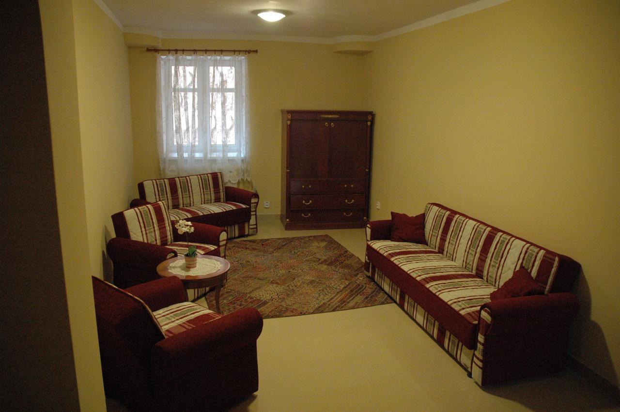 Art Star Hotel Хостивице Екстериор снимка