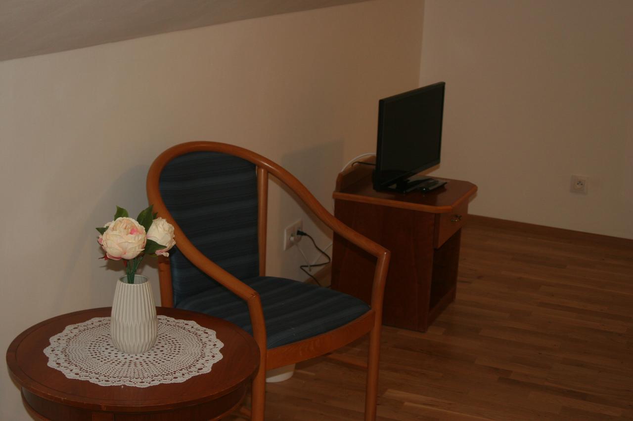Art Star Hotel Хостивице Екстериор снимка